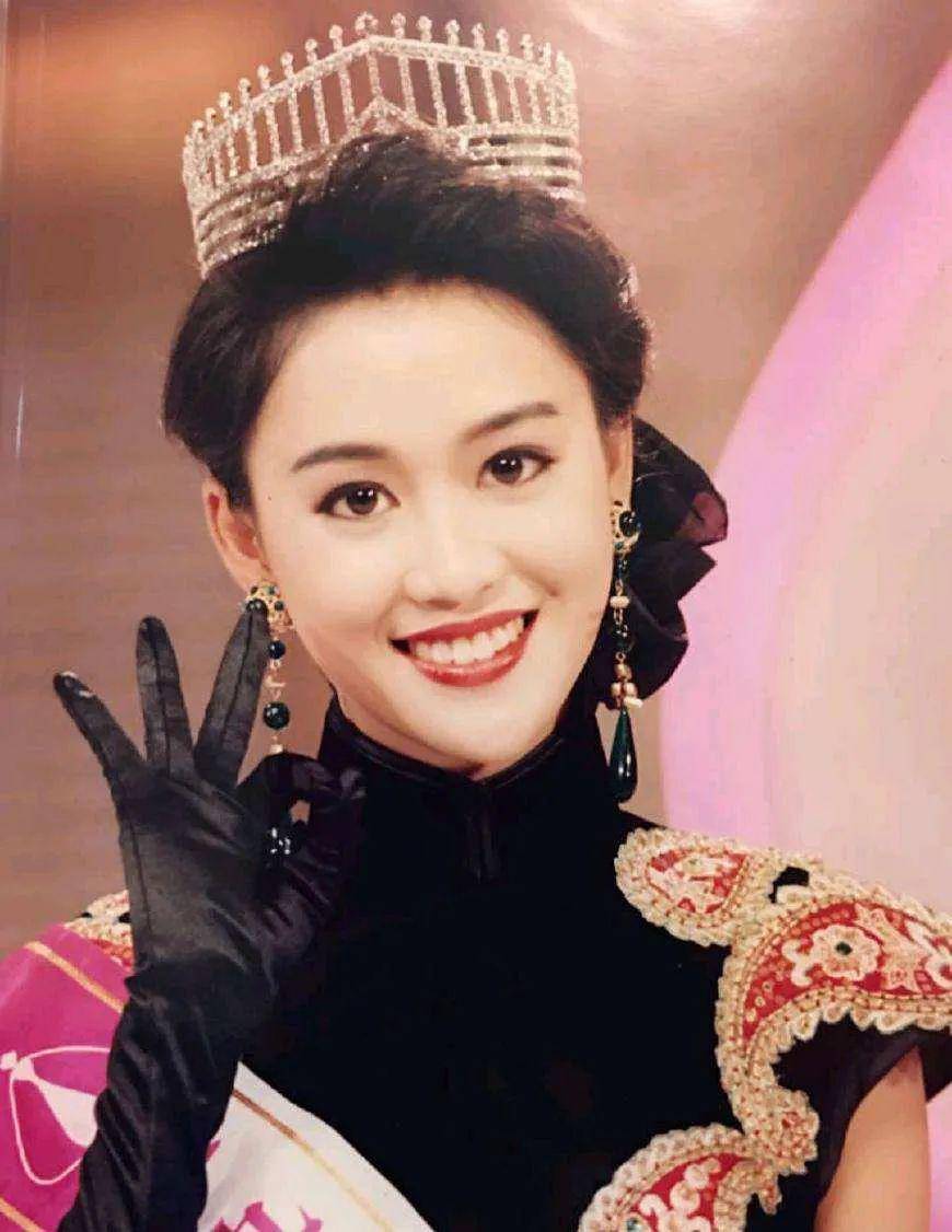 香港女星叫什么佳丽揭秘香港女星佳丽的璀璨之星——佳丽之名