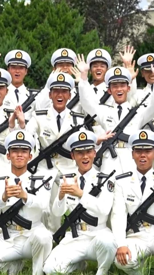 海军平均年龄不到21揭秘海军新生力量，平均年龄不到21岁的青春风采