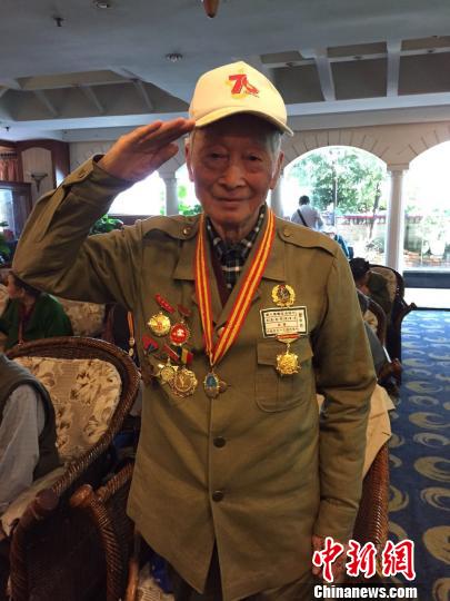 国庆阅兵老兵国庆阅兵老兵，历史的见证者，时代的荣光